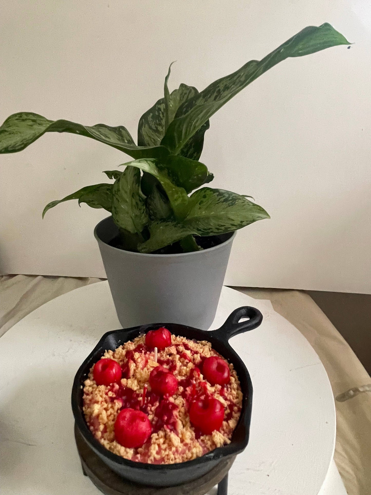 8 oz Cherry Cobbler Iron Skillet Candle