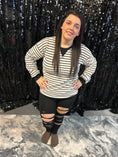Load image into Gallery viewer, LONG SLEEVE STRIPE TOP
