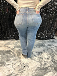 Load image into Gallery viewer, Judy Blue High Waisted Dad Straight Jean
