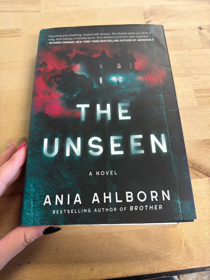 The unsceen by Ania Ahlborn