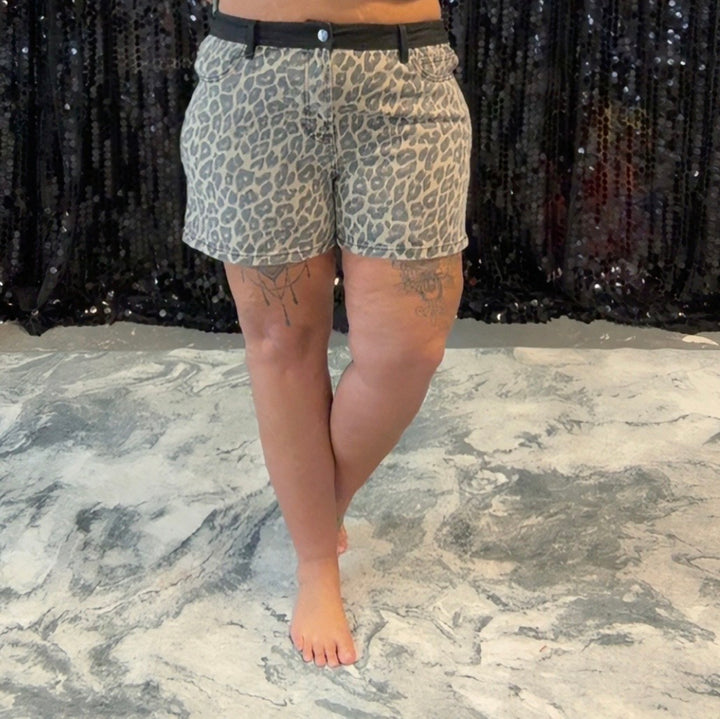 Risen Leopard Shorts