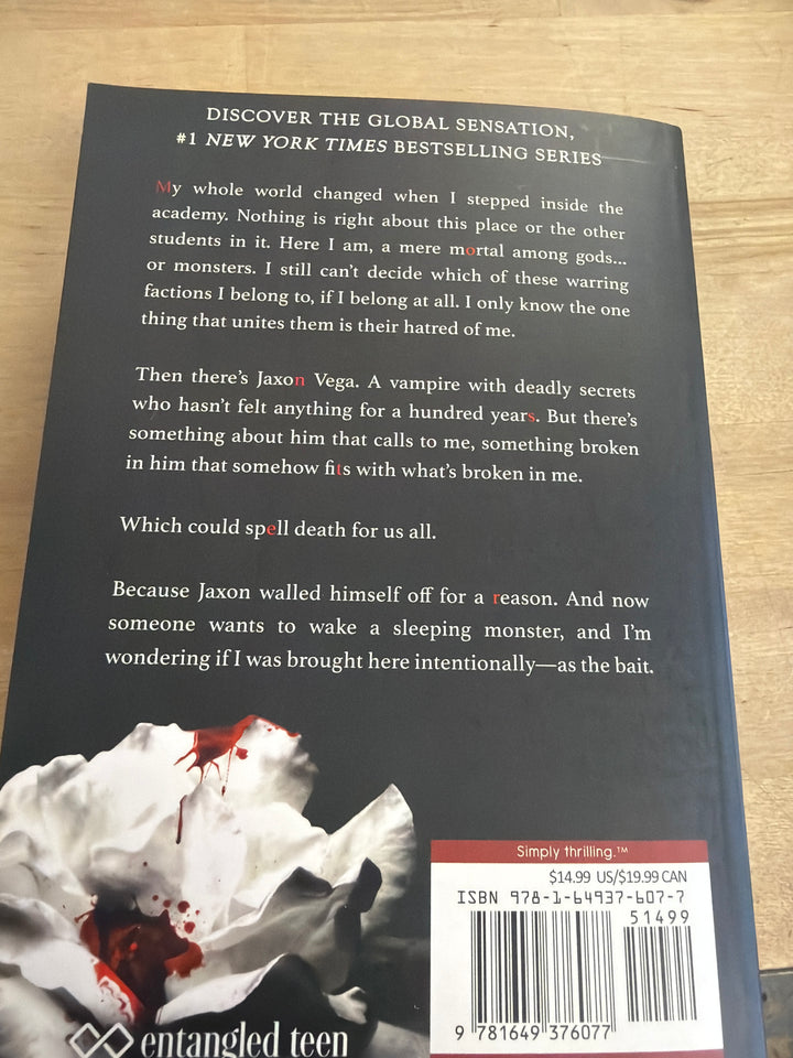 Crave- Tracy Wolff