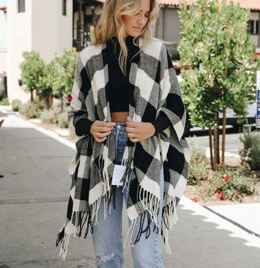 Buffalo Check Tassel Ruana - Fall & Winter Staple 🦬: Red/Black