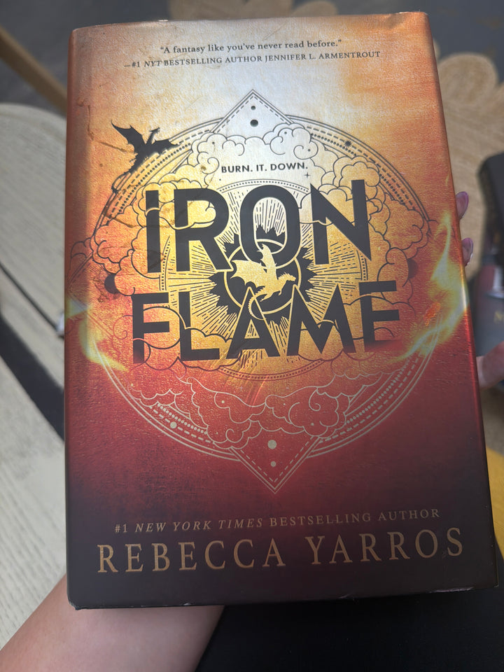 Iron flame by Rebecca yarros