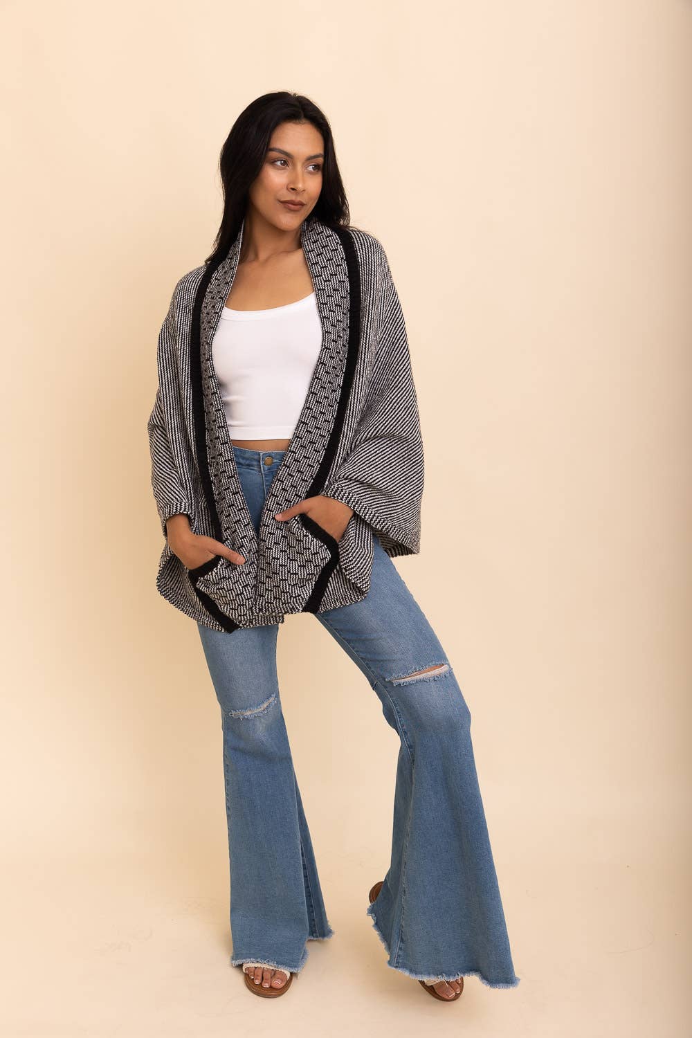 Cozy Contrast Collar Knit Wrap – Perfect for Fall Layering: Mocha