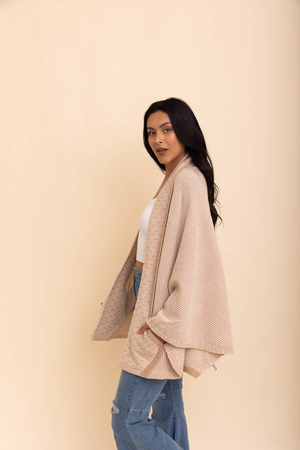 Cozy Contrast Collar Knit Wrap – Perfect for Fall Layering: Mocha
