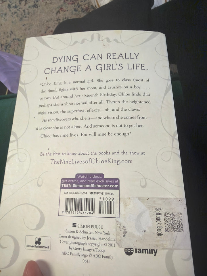 The nine lives of Chloe King by Lis Braswell