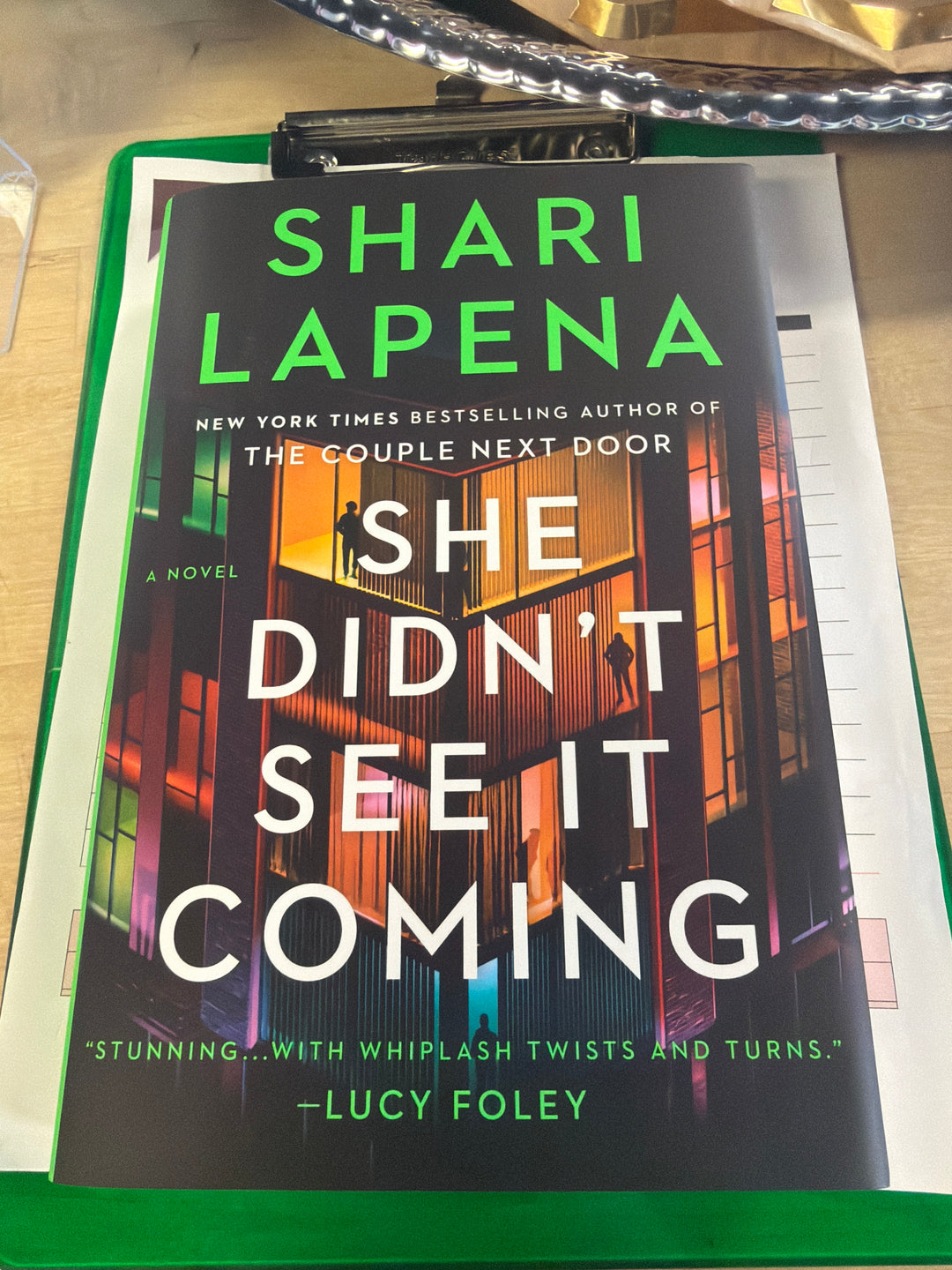 She didn’t see it coming by shari lapena