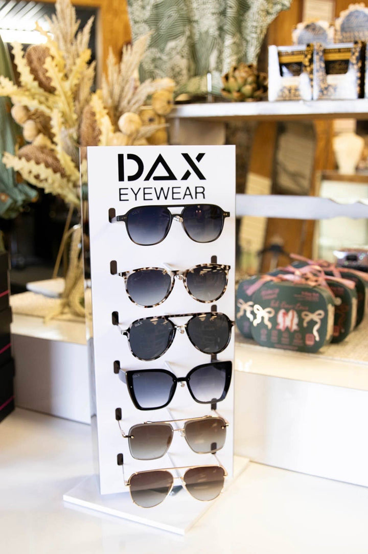 Women's Polarized Medium Horn Sunglasses - Black Ombré