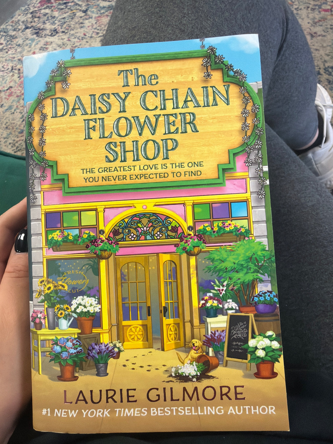 The daisy chain flower shop by Laurie Gilmore