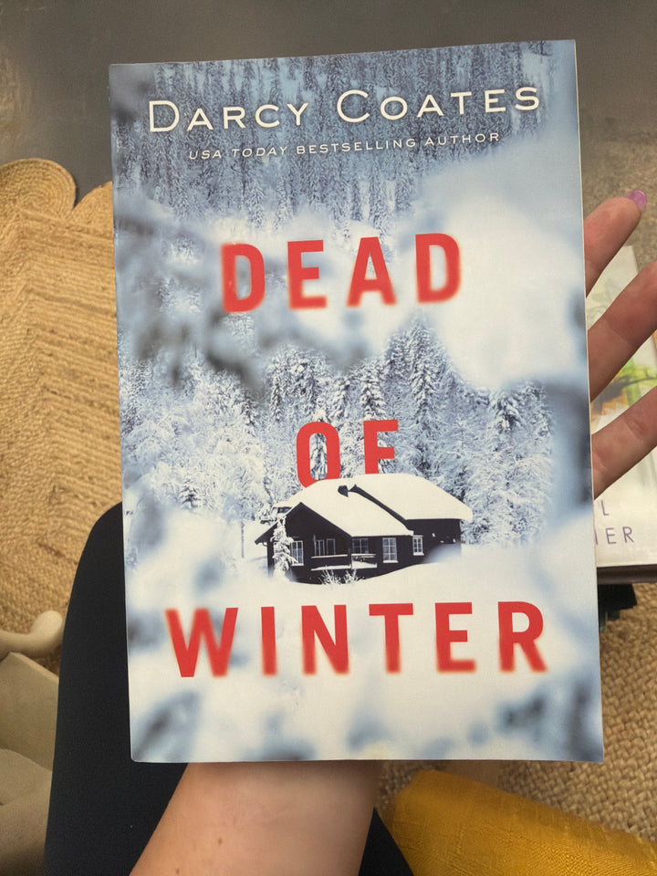 Dead of winter by Darcy Coates