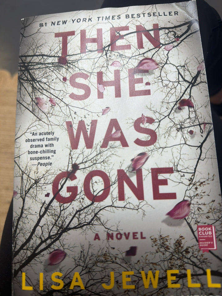 Then she was gone bu Lisa Jewell
