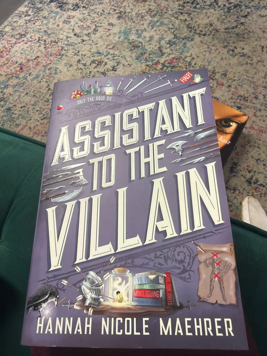 Assistant to the villain by hannah Nicole