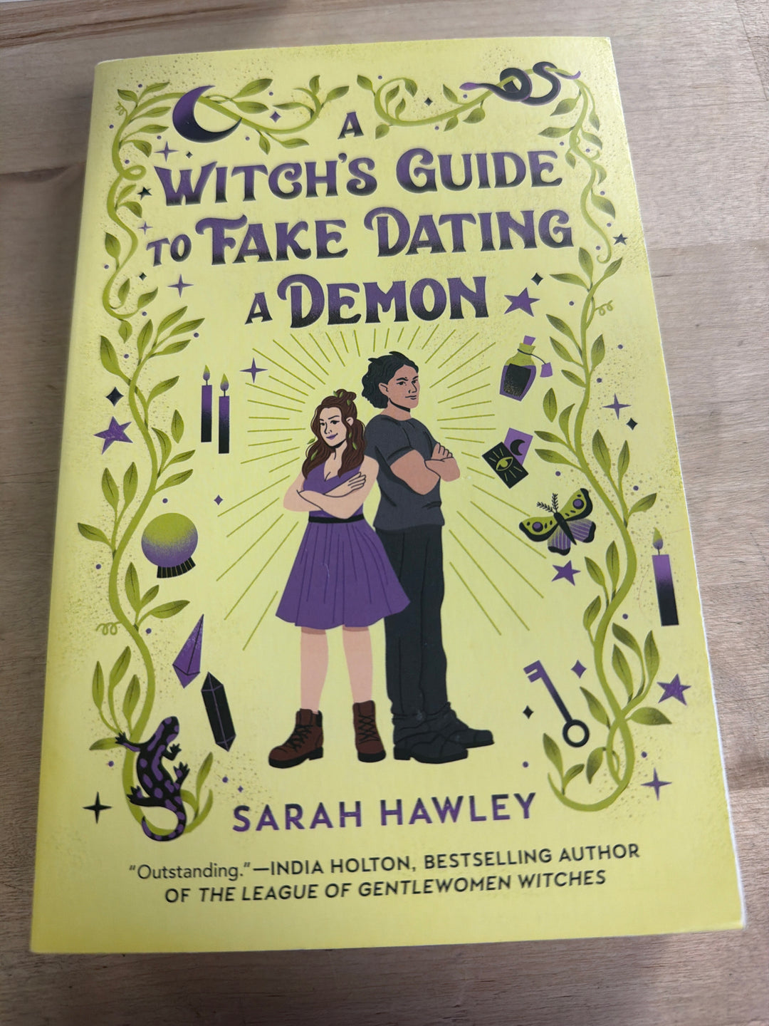 A witches guide to fake dating a demon ￼