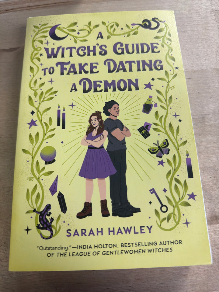 A witches guide to fake dating a demon ￼