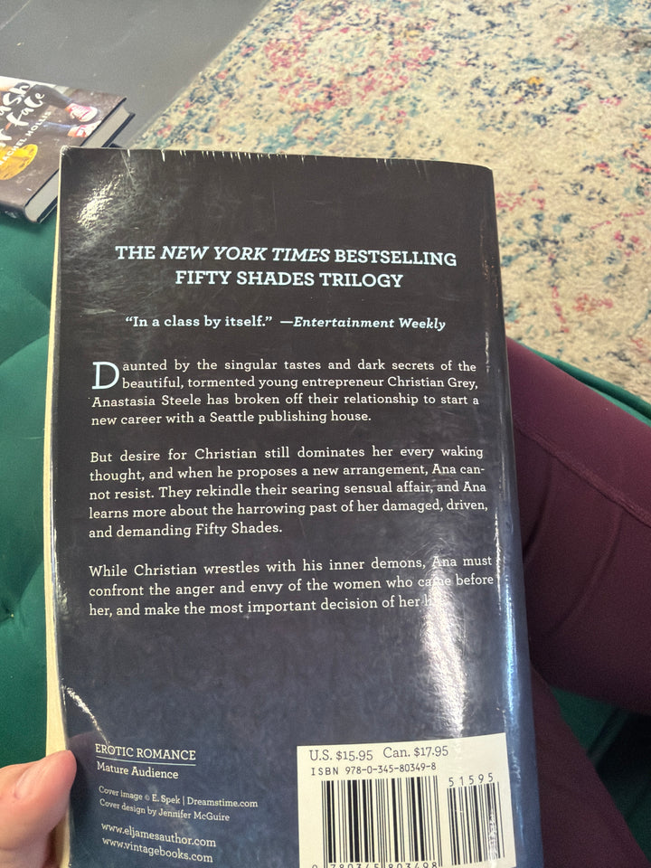 Fifty Shades Darker by EL James