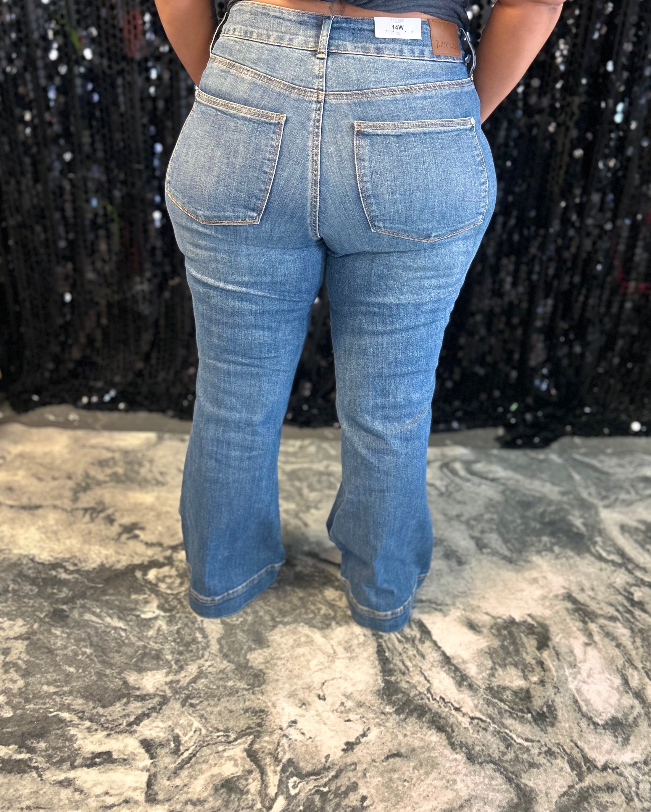 Judy Blue Medium Wash Flares