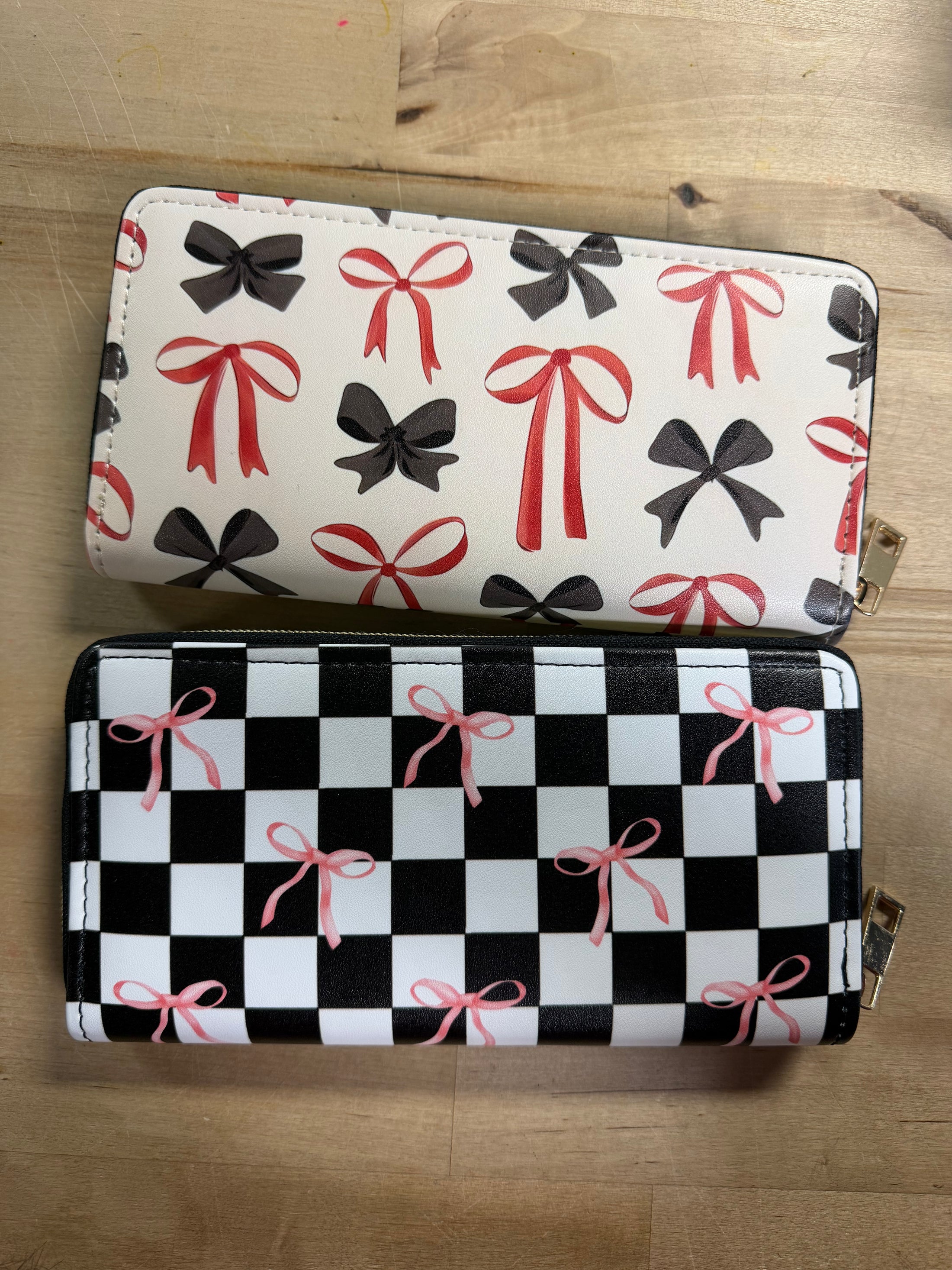 Bow wallet