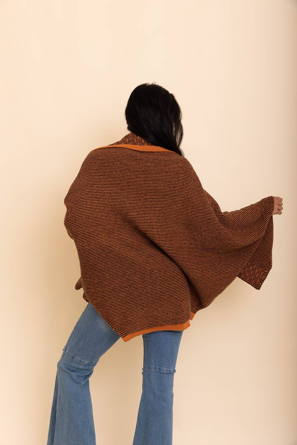 Cozy Contrast Collar Knit Wrap – Perfect for Fall Layering: Mocha